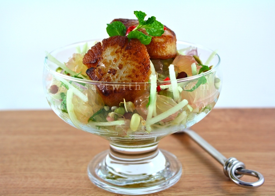Apple, Pomelo, And Scallops Salad