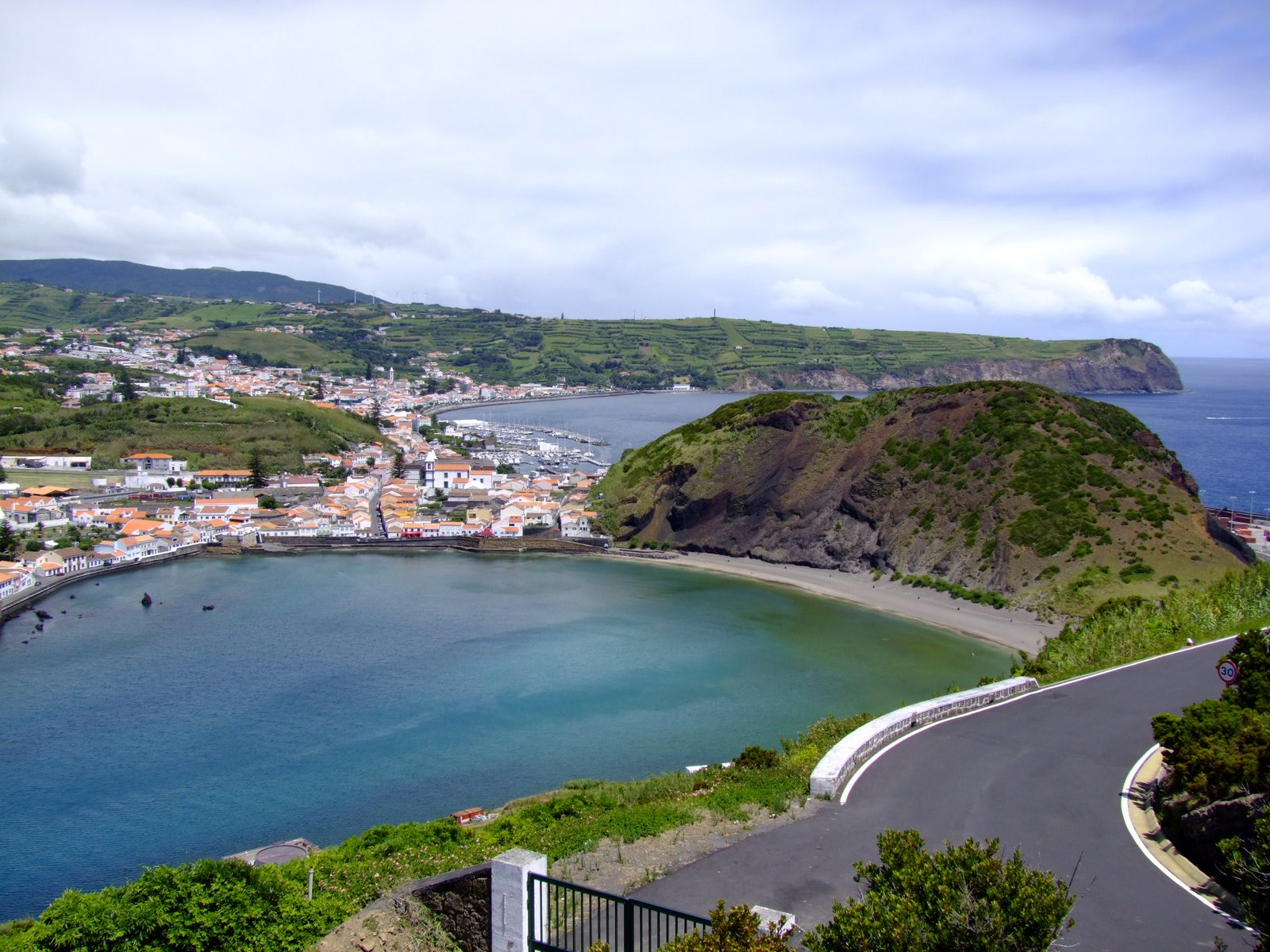 [Praia+de+Porto+Pim.JPG]