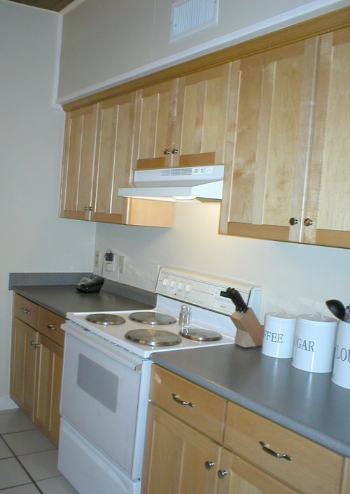 [P1010486_KITCHEN+2.jpg]