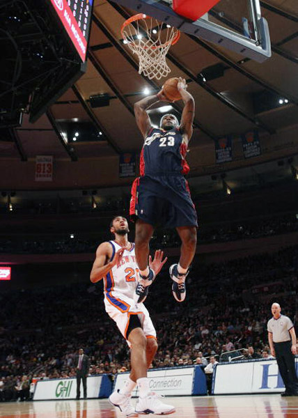 Lebron Slam Dunk