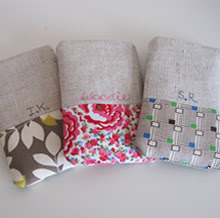 Lis iPhone Holder Pattern