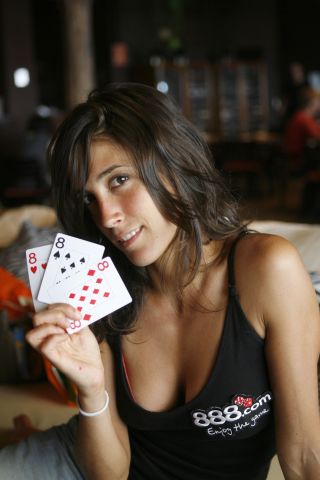 Bezdepozitni bonus poker 4 girls