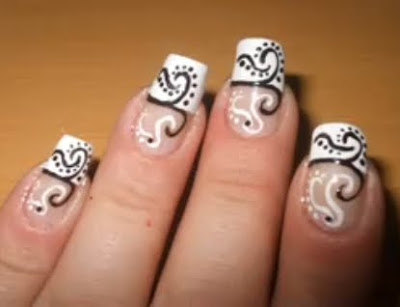 Swirly french nail art: tutorial con foto passo passo