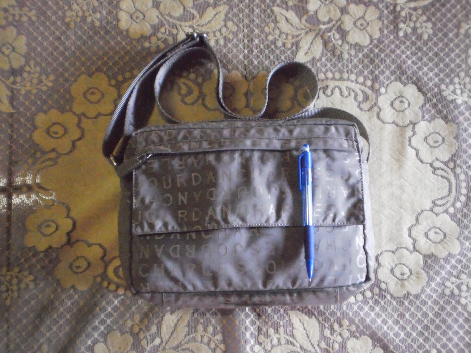 charles jourdan sling bag