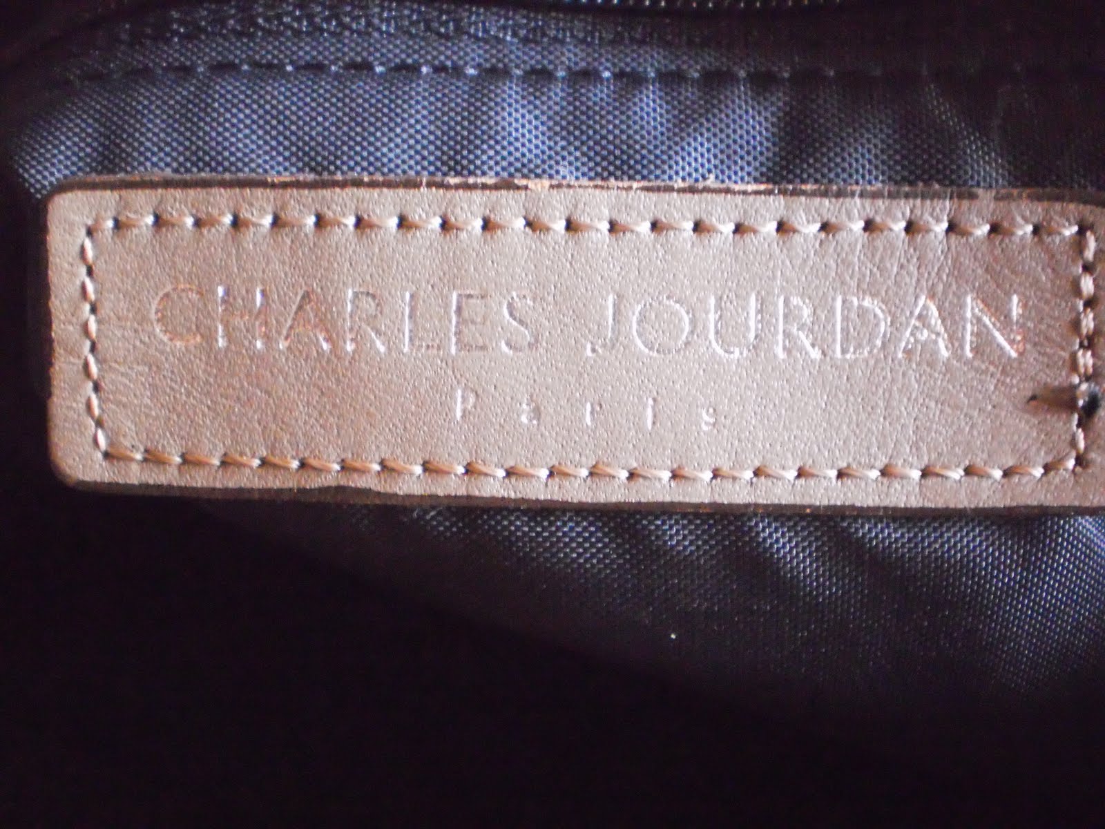 charles jourdan sling bag