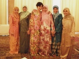 [serumah.JPG]