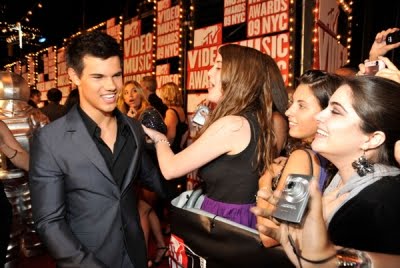 [normal_16952356mariaddiction914200964159AM.jpg]