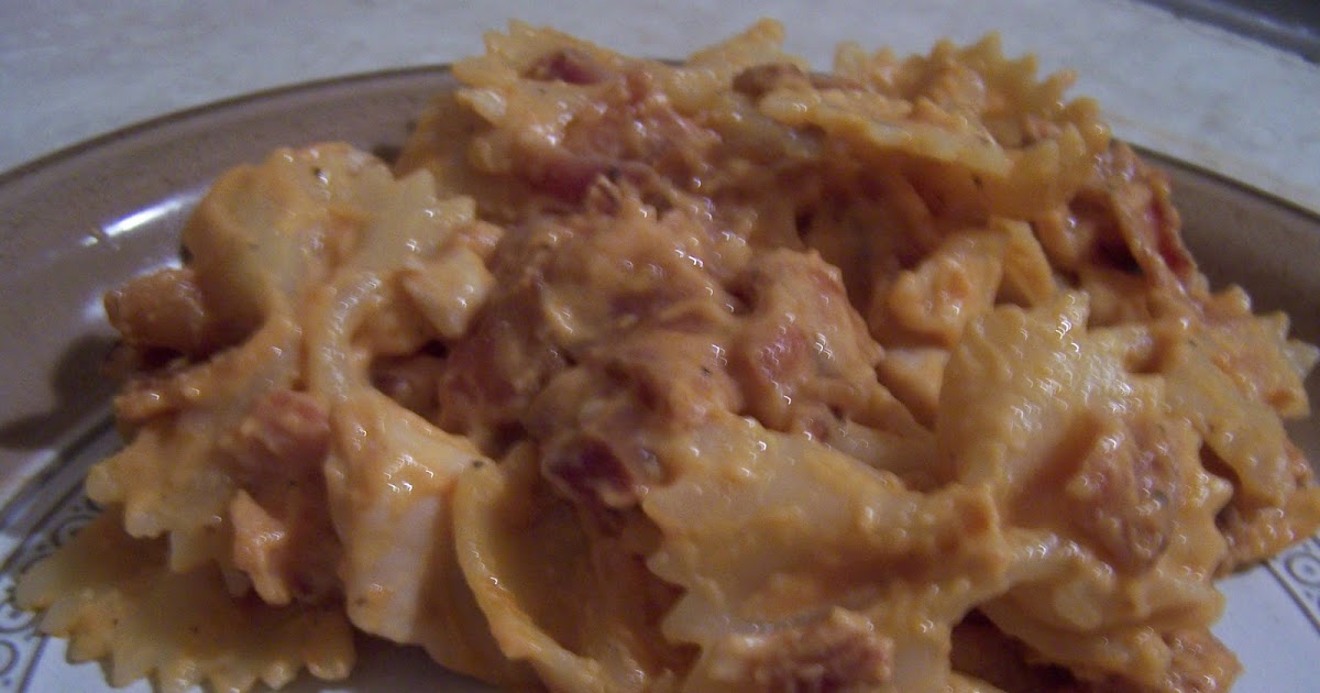 Dutch Oven Madness! Day 341 BBQ Chicken Pasta with Bacon