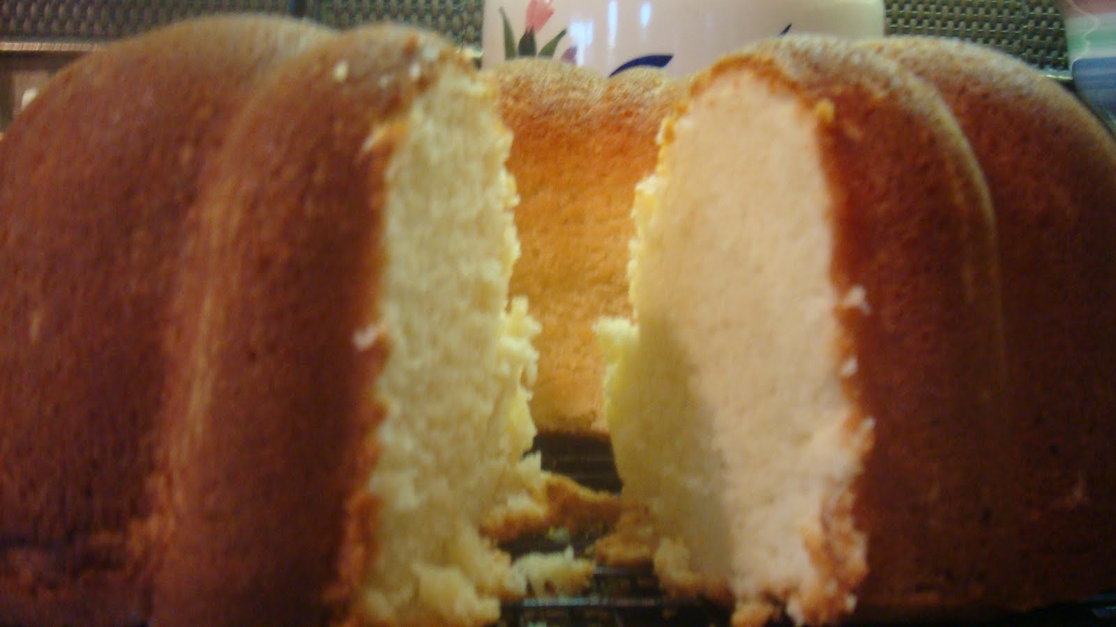 The Splendid Kitchen Paula Deen's Mama's Pound Cake
