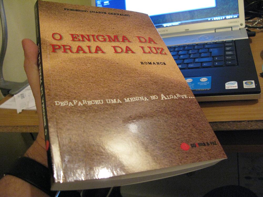 [enigma+livro.JPG]