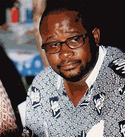 Abreu Paxe - Poeta & Crítico Literário