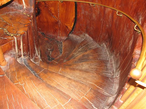 [image018.jpg]