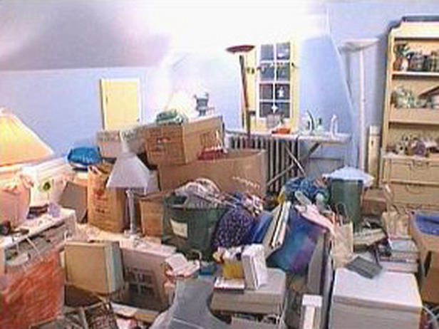 [cluttered+room+1.jpg]