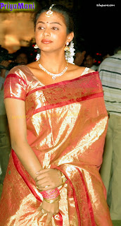 Priyamani in Sarees, Tollywood Actress Priyamani in Designer Sarees