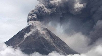 anak gunung krakatau meletus