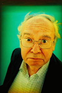 [portrait_009_2s.jpg]