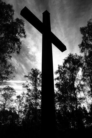 [CROSS+BLACK+AND+WHITE.JPG]