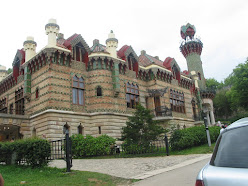 Comillas Modernista