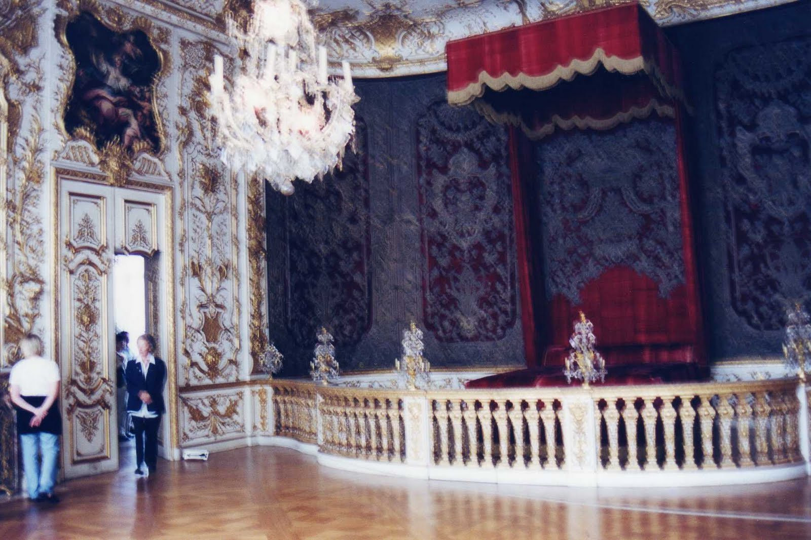 [img291.jpg]