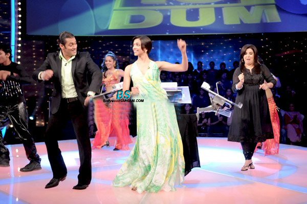 [Salman+Khan,+Deepika+Padukone,+Farah+Khan-755124.jpg]
