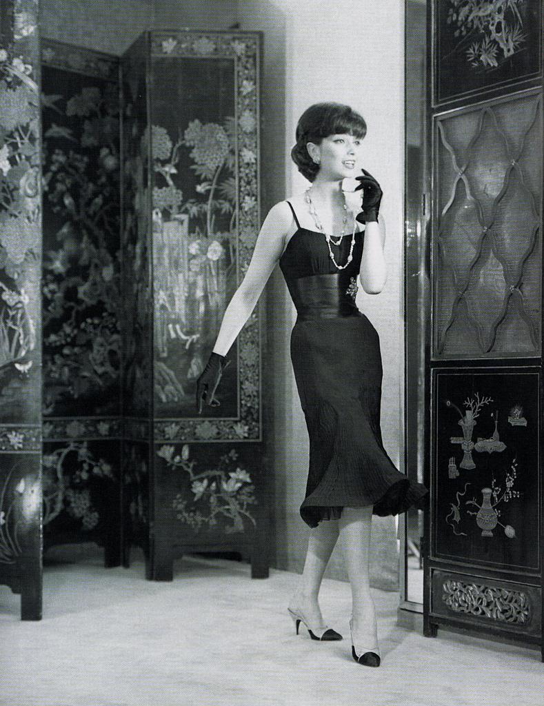 The Timeless Vision of Coco Chanel: Simplicity is the Essence of True