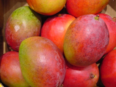 http://3.bp.blogspot.com/_xYJgaeefLxU/TJN62EettGI/AAAAAAAAAEQ/6_AvvM5bpTE/s1600/mango3.jpg