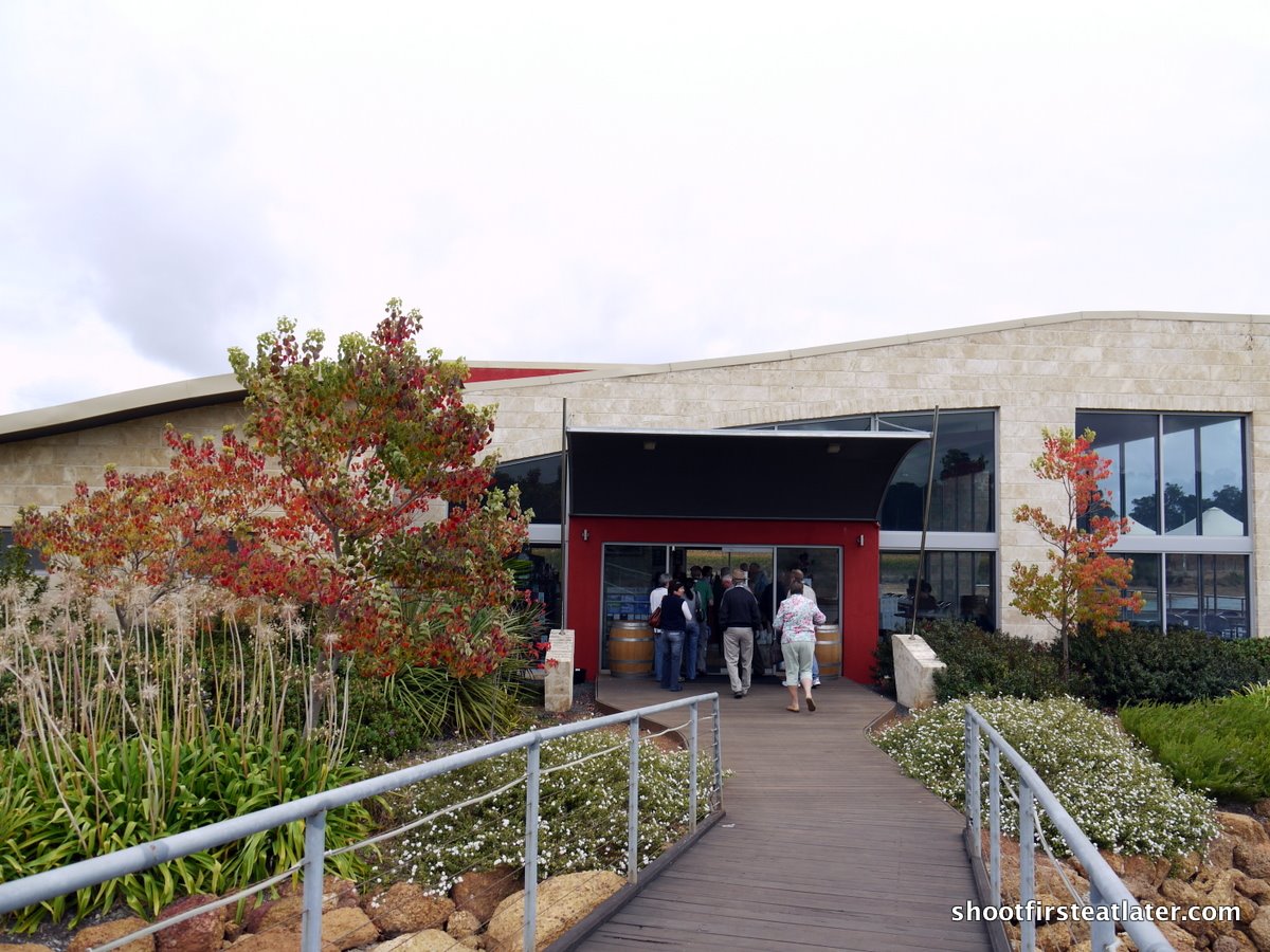 [Bushtucker+tour-24.JPG]