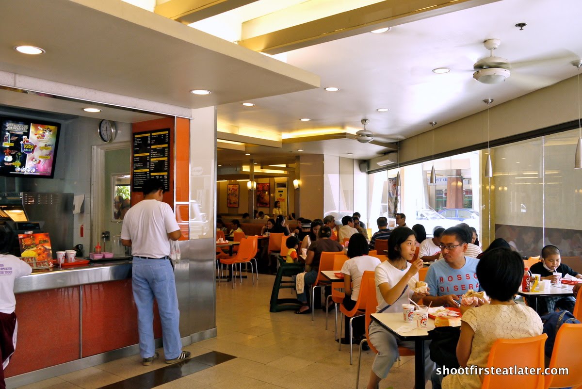 [Jollibee+Greenhills-4.jpg]