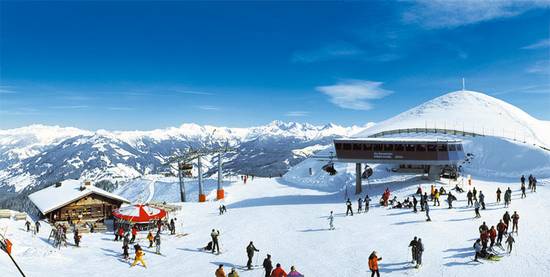 [skiholiday1.jpg]