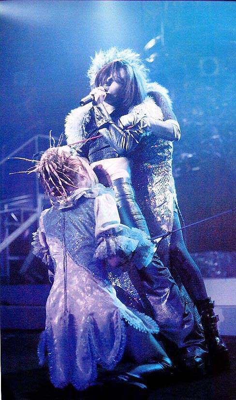 [jrock+yaoi.jpg]