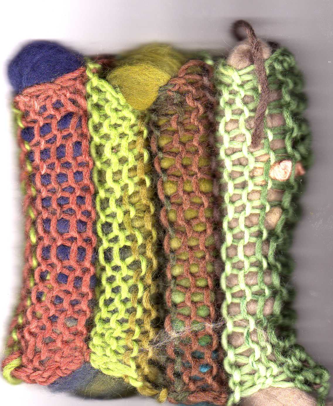[stuffed+knitting004.jpg]