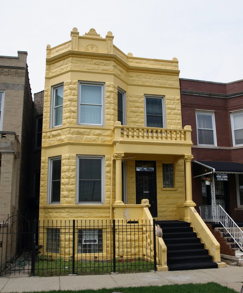 Begonvilli Ev Görsellik / Sarı Güzeldir