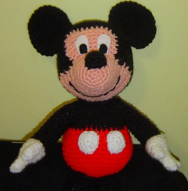 Proyectos Artesanal: Patrón de Mickey - Dificultad ALTA