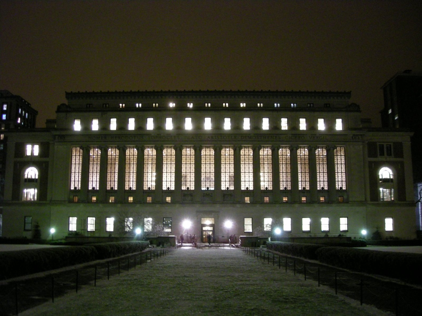 [Mid+December+2007+020.JPG]