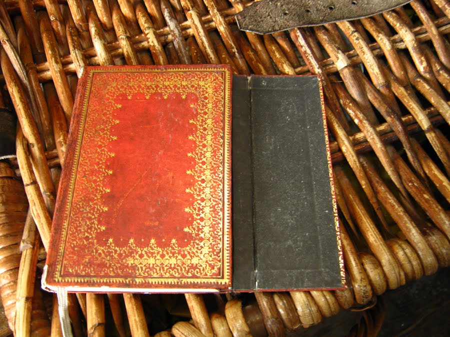 [story+on+basket.jpg]