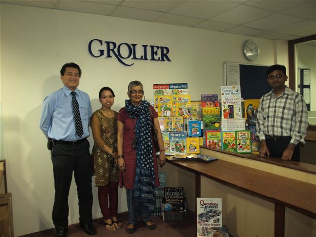 [James+Yeoh+with+Anouradha+Bakshi+&+Rohit+Suppal.JPG]