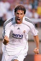 [van_nistelrooy130806_ES.jpg]