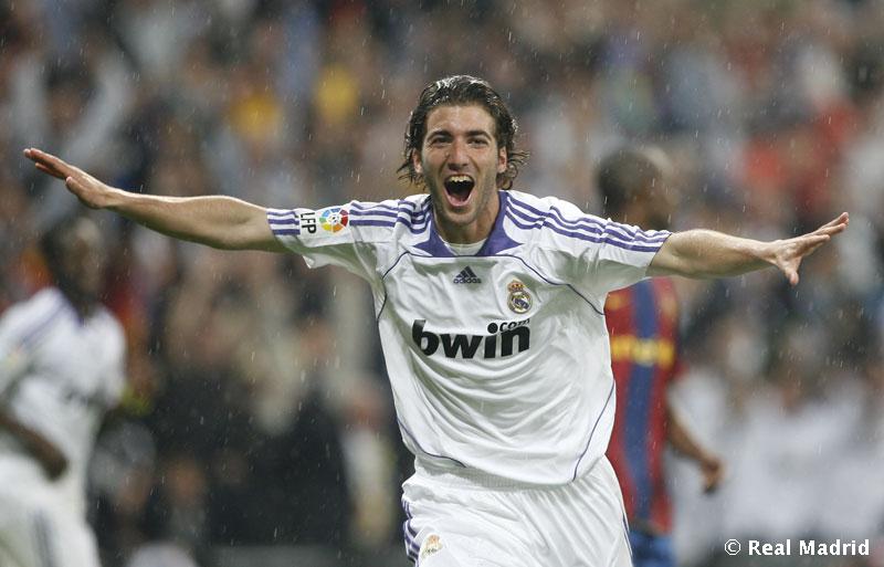 [RM-BARCELONA_Higuain.jpg]