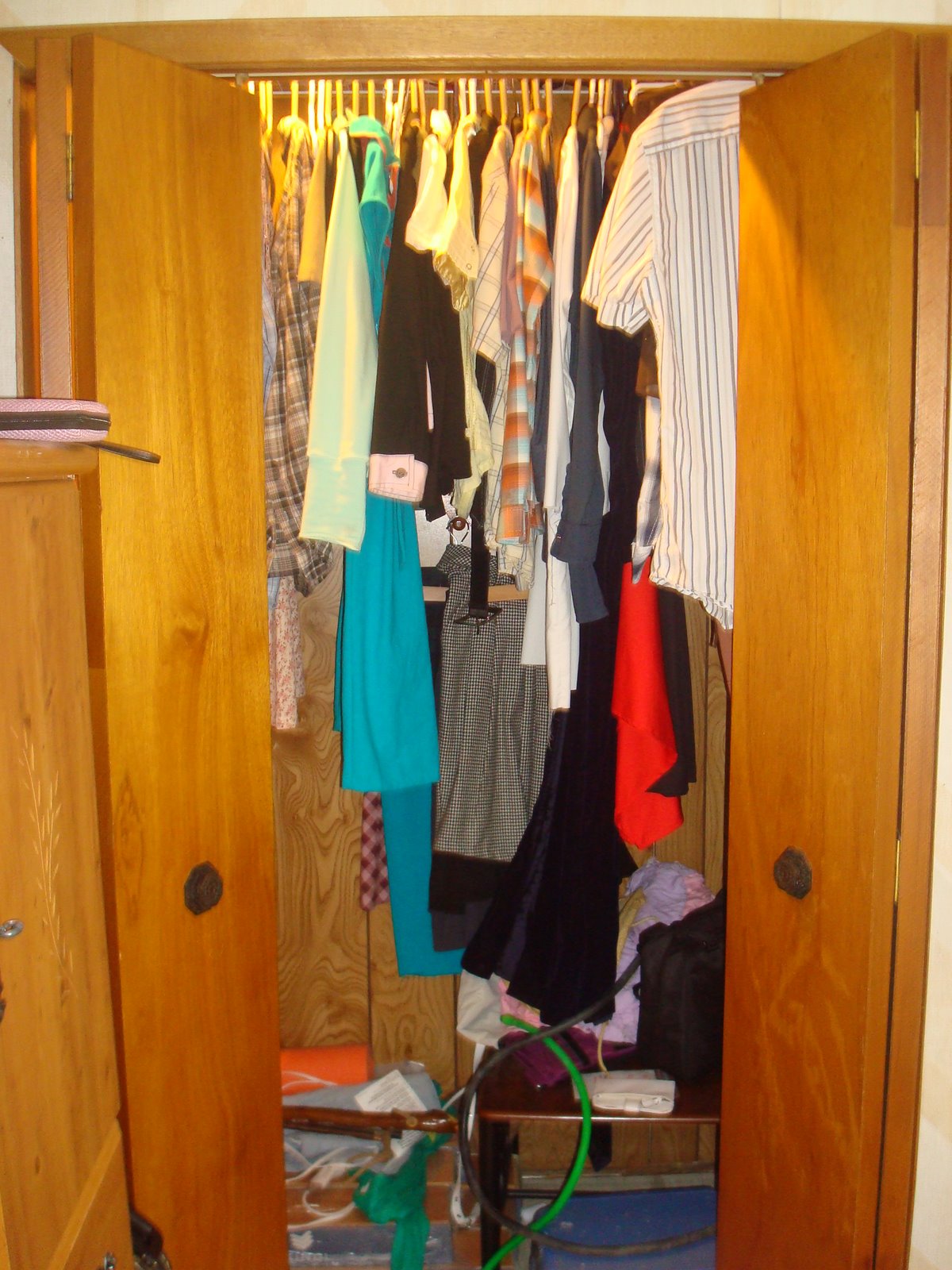 The Sewing Time Machine Broken closet, broken wardrobe my broken dreams