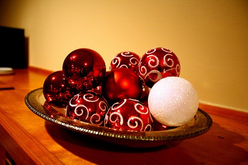 Decorate For The Holiday Low Cost Christmas Table Centerpiece Ideas