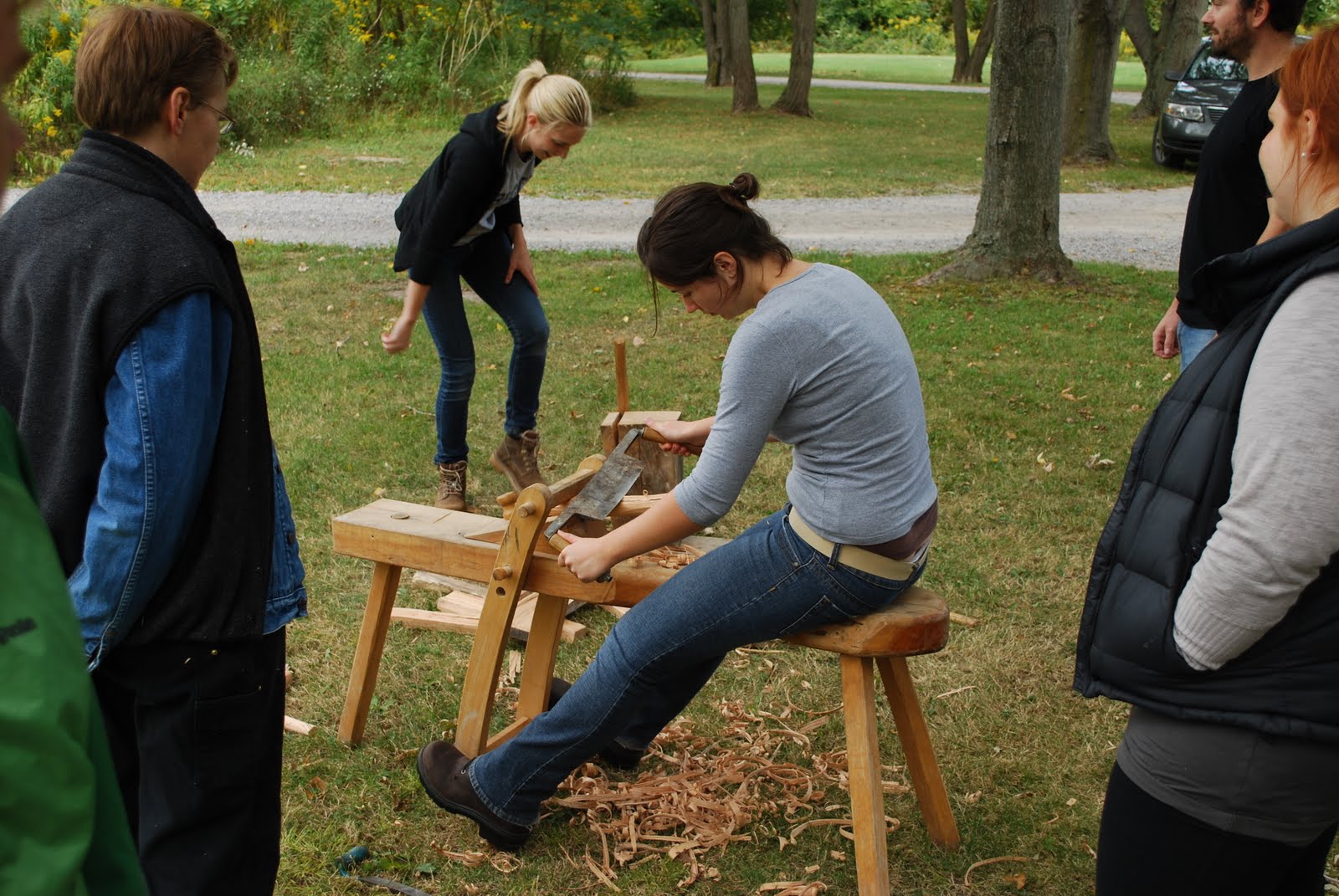 Best Woodworking Plans: Portable Carving Bench Wooden Plans
