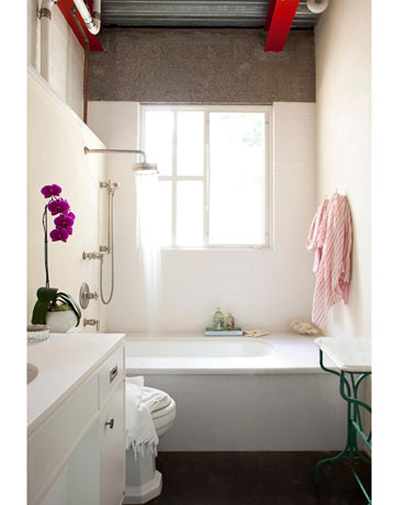 [bathroom+amy+neunsinger+in+house+beautiful.jpg]