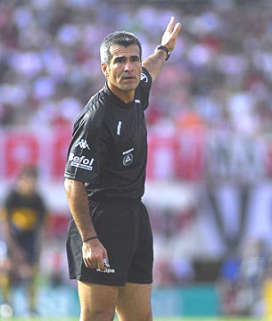 PARADAS ROMERO pitará ante el BILBAO Arbitro
