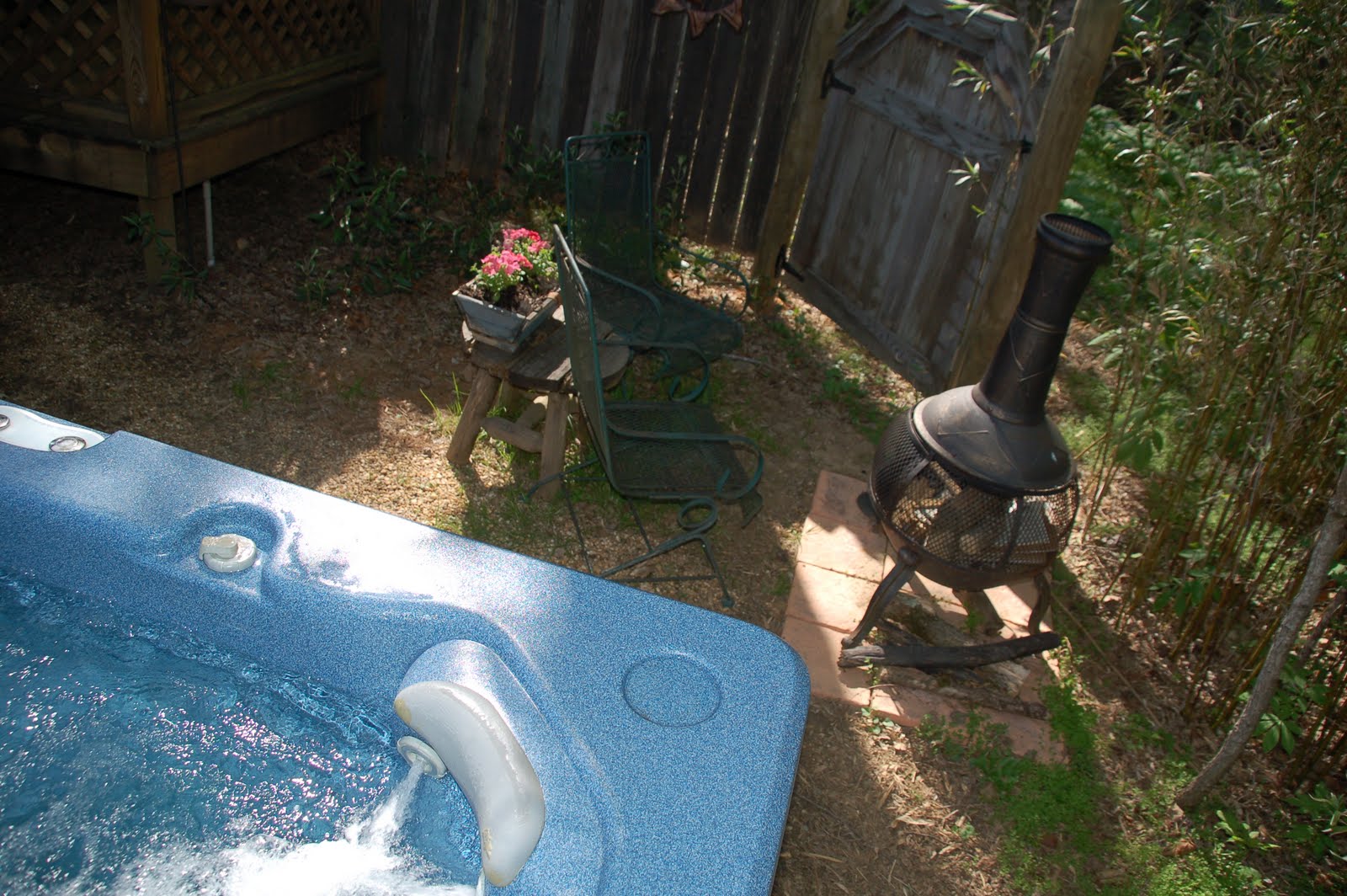 Gatlinburg bed and breakfast offers private hot tub garden