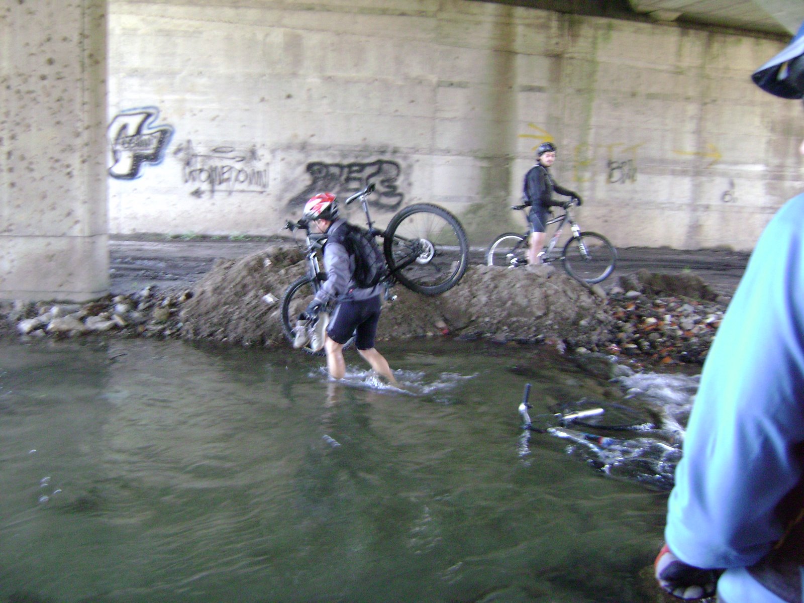[DSC01664.JPG]