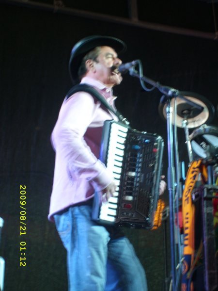 [SL270900.JPG]