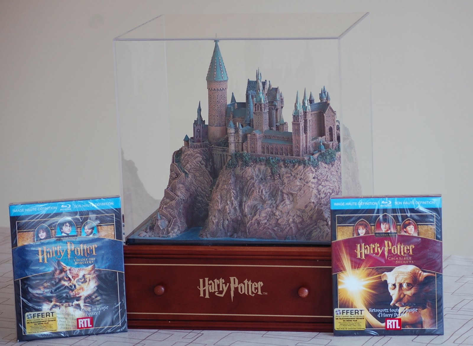 Cyrix's Blog - Techno, Photos et Roller: Coffret Intégrale Blu Ray Harry  Potter - Edition Prestige limitée Château de Poudlard