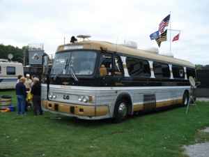 [Boilers+Party+Bus.jpg]