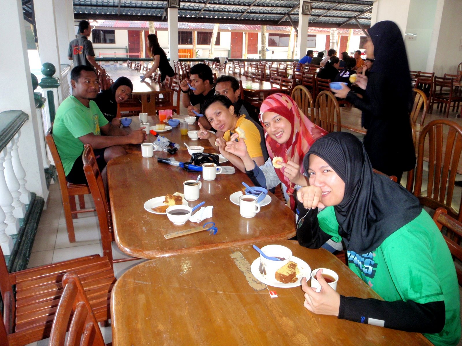 [033.JPG]