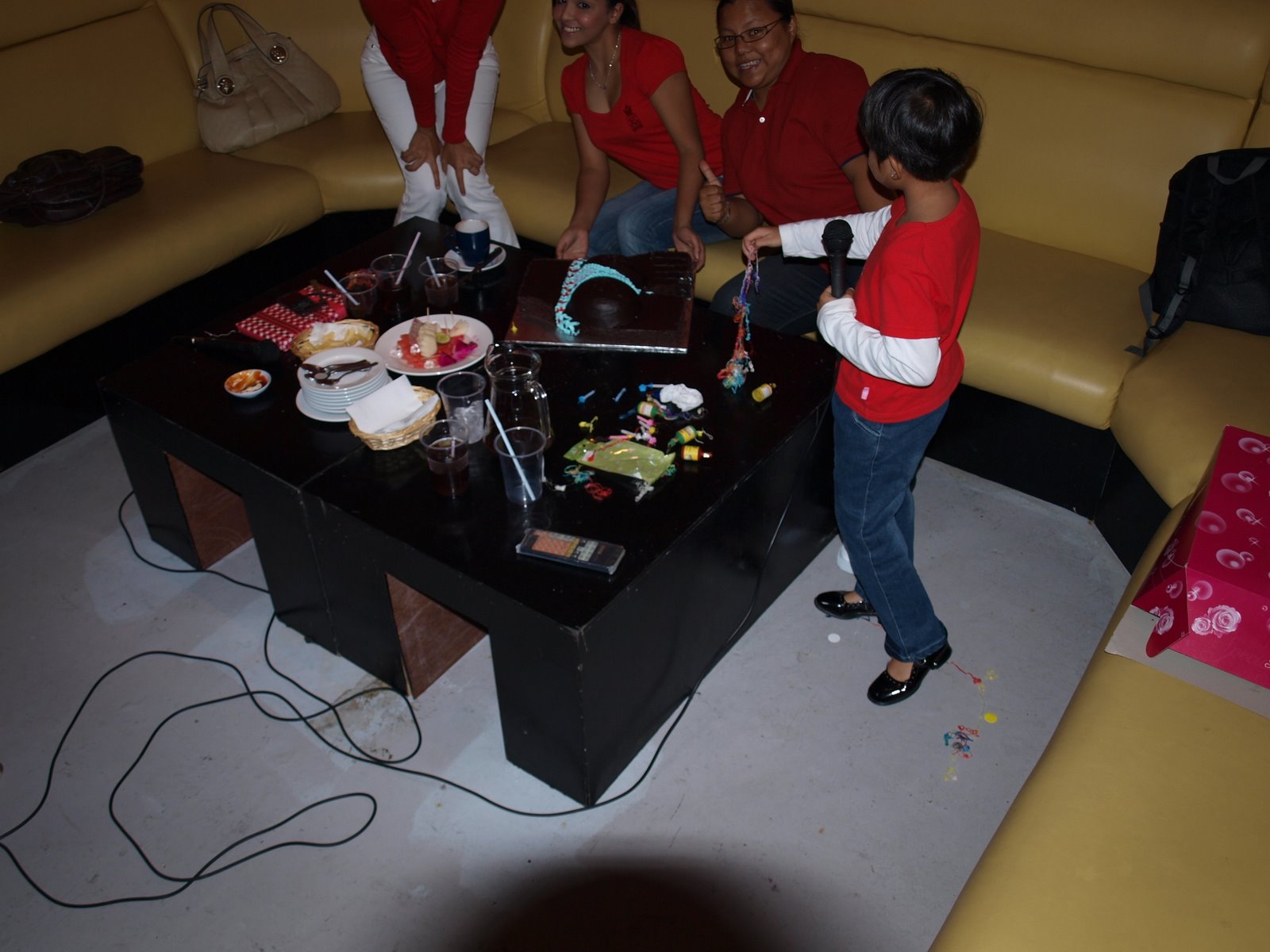 [040.JPG]
